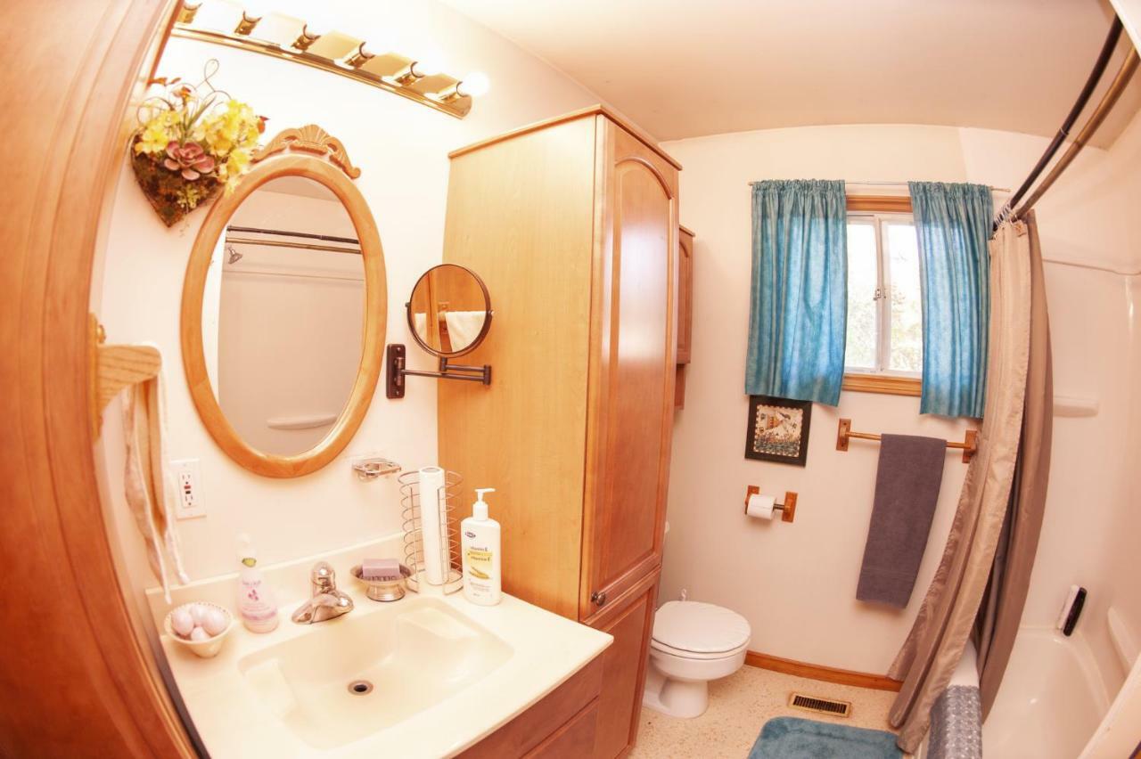 Tiga Bed And Breakfast Yellowknife Ngoại thất bức ảnh