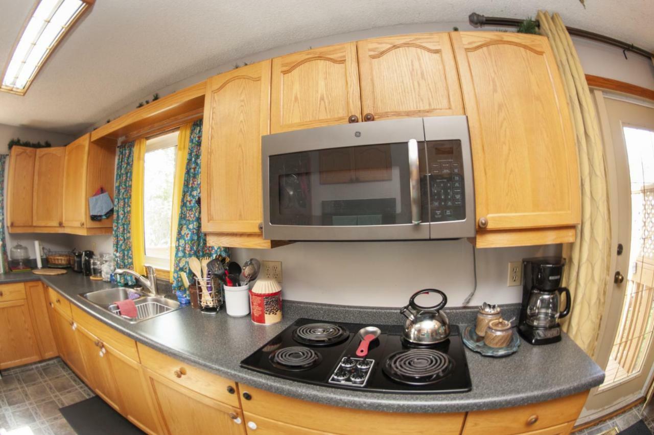 Tiga Bed And Breakfast Yellowknife Ngoại thất bức ảnh