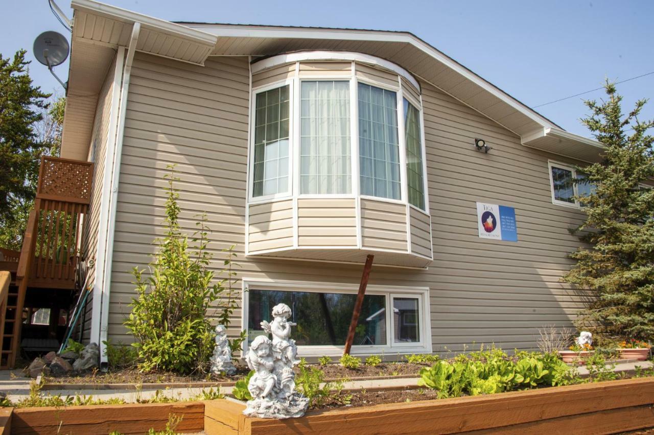 Tiga Bed And Breakfast Yellowknife Ngoại thất bức ảnh